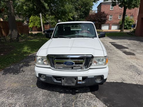 Used 2011 Ford Ranger XLT AWD/4WD image 2