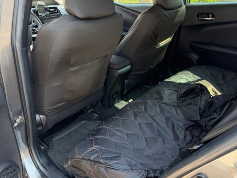 Used 2017 Toyota Prius Two w/ Carpet Mat Package FWD image 13