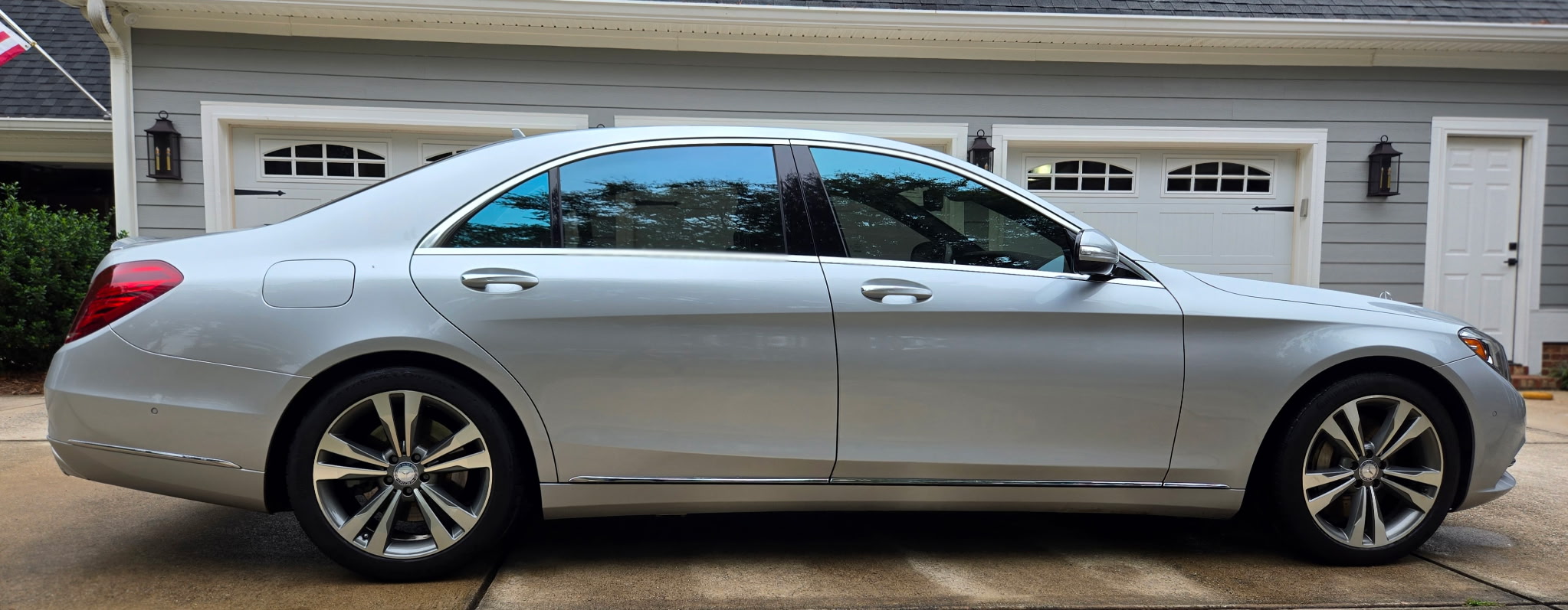 Used 2014 Mercedes-Benz S 550 Sedan image 2