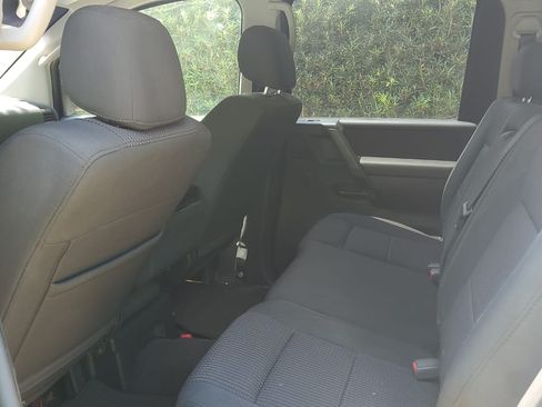 Used 2008 Nissan Titan SE image 10