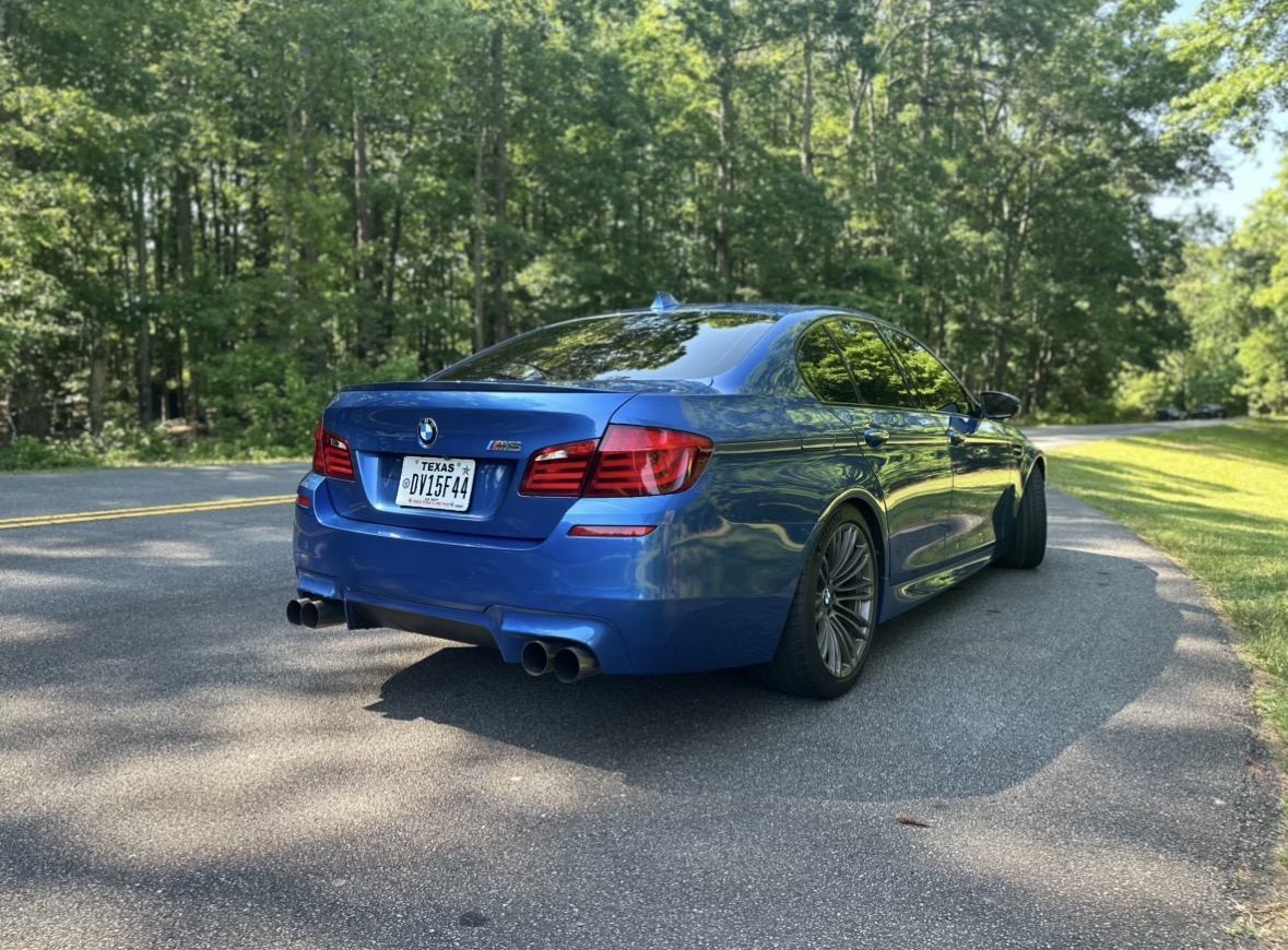 Used 2013 BMW M5 RWD image 4