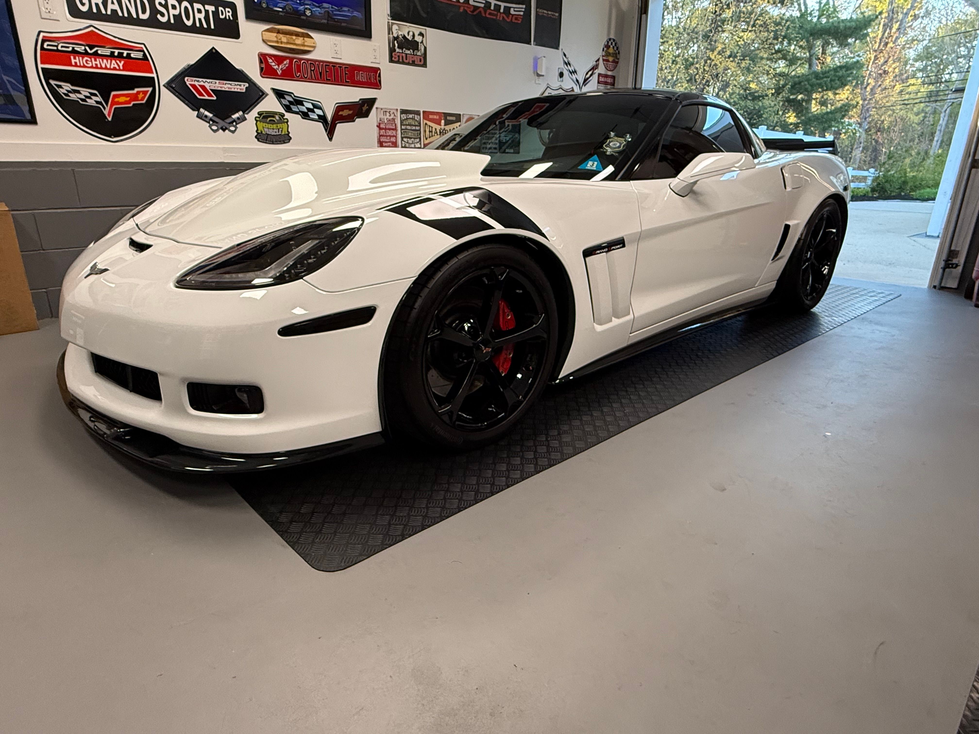 Used 2013 Chevrolet Corvette Grand Sport w/ 2LT Preferred Equipment Group RWD image 18