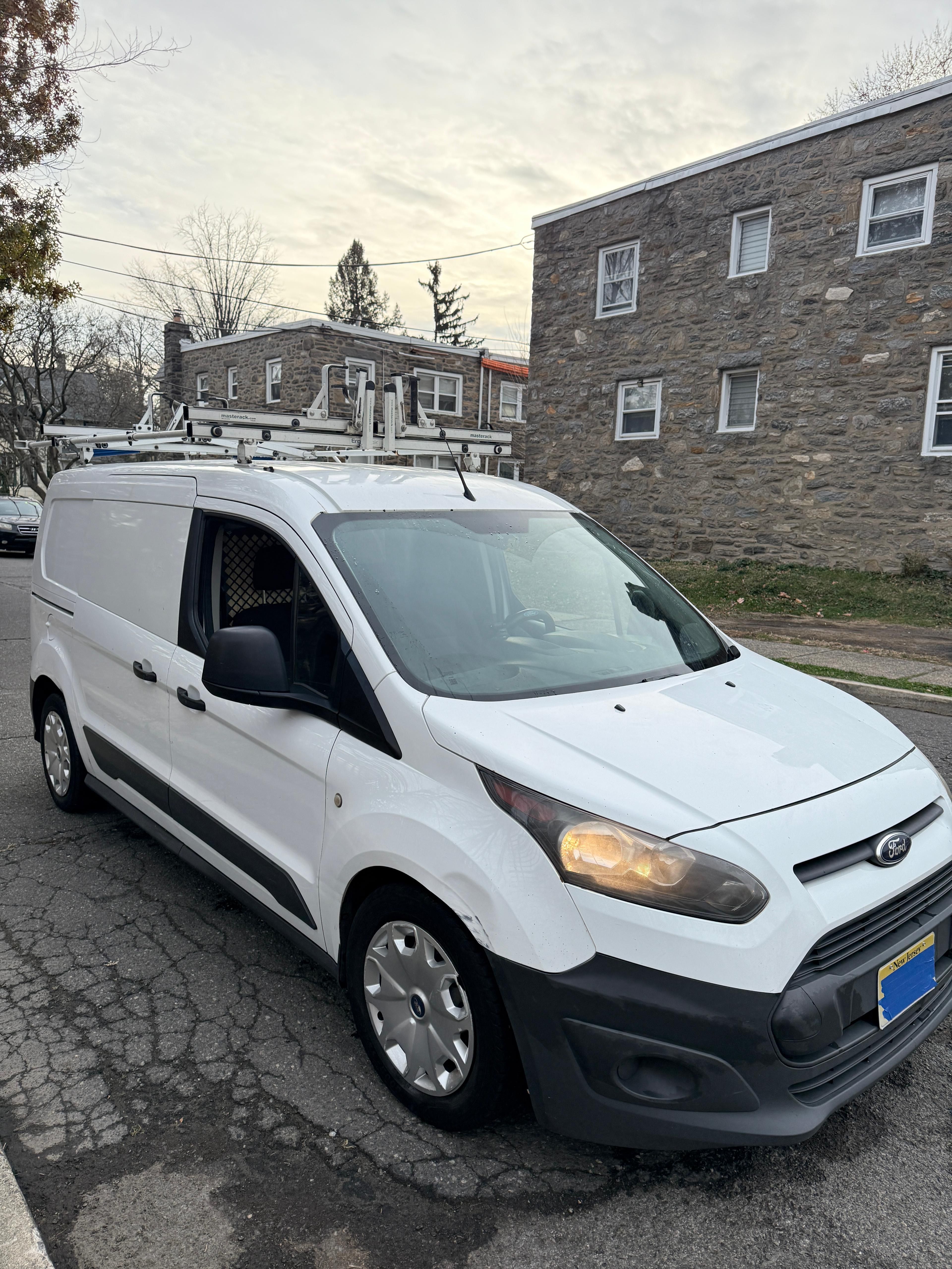 Used 2015 Ford Transit Connect XL FWD image 2