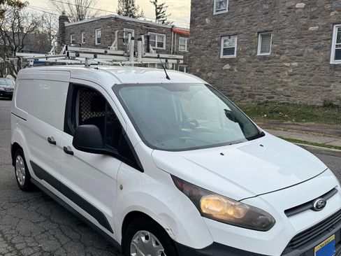 Used 2015 Ford Transit Connect XL image 2