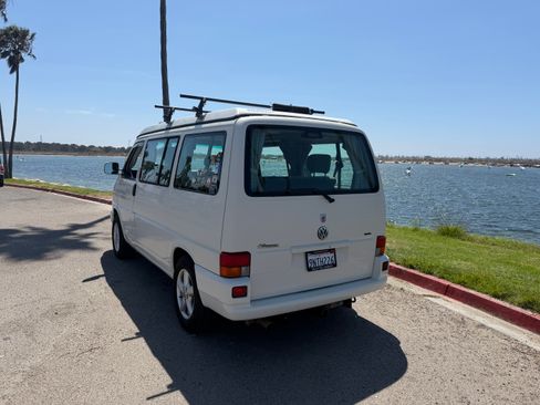 Used 2003 Volkswagen Eurovan MV FWD image 8