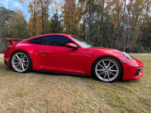 Used 2020 Porsche 911 Carrera image 1