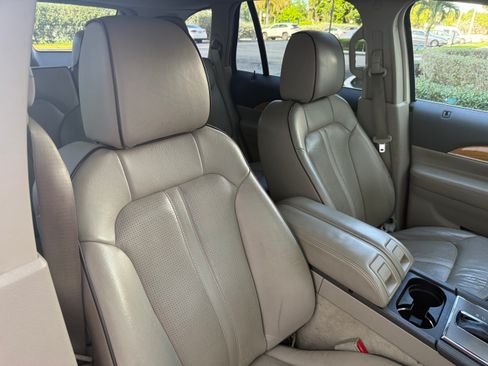 Used 2012 Lincoln MKX AWD image 10