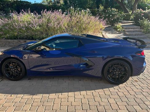 Used 2025 Chevrolet Corvette Stingray Convertible w/ Z51 Performance Package image 1