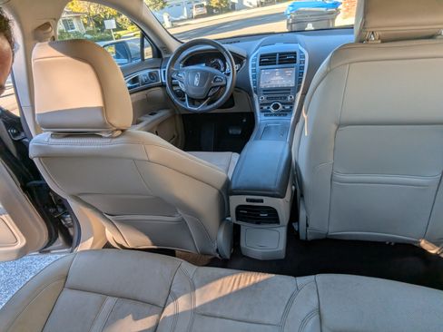 Used 2020 Lincoln MKZ Reserve w/ Elements Package image 12