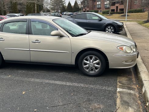 Used 2008 Buick LaCrosse CX image 2