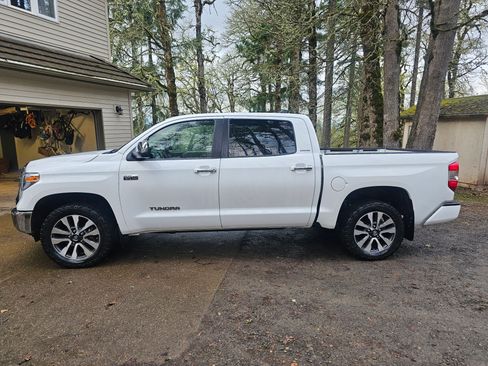 Used 2020 Toyota Tundra Limited w/ Limited Premium Package image 4