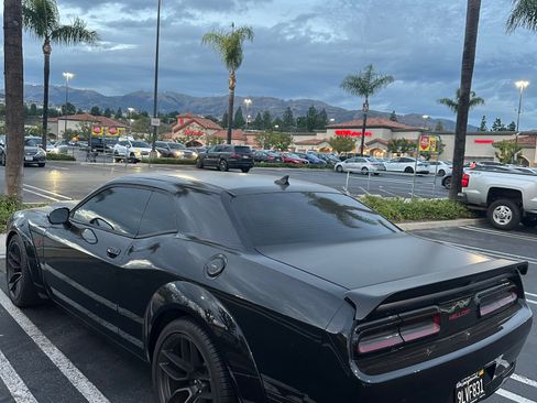 Used 2019 Dodge Challenger SRT Hellcat w/ Widebody Package image 2