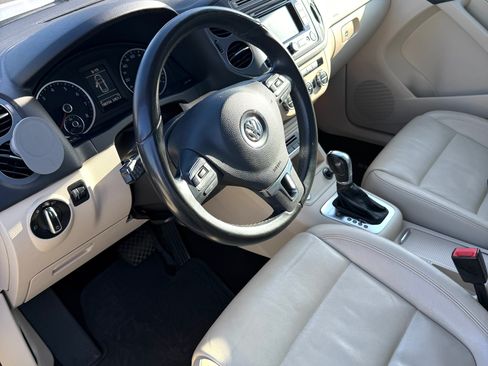 Used 2013 Volkswagen Tiguan SEL AWD/4WD image 10