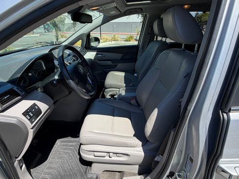 Used 2015 Honda Odyssey EX-L image 11