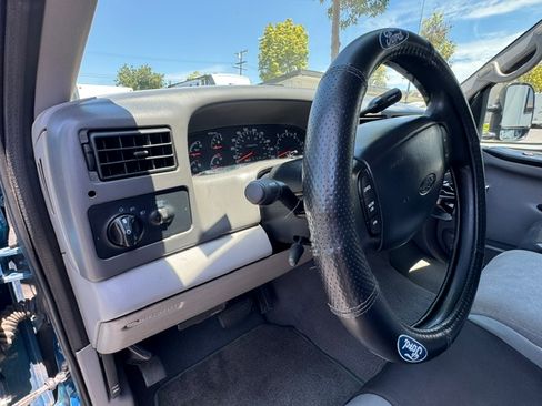 Used 2000 Ford F350 2WD Crew Cab DRW Super Duty image 15