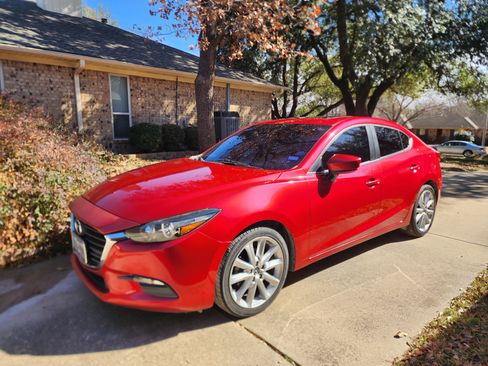 Used 2017 MAZDA MAZDA3 Touring w/ Popular Equipment Package image 1