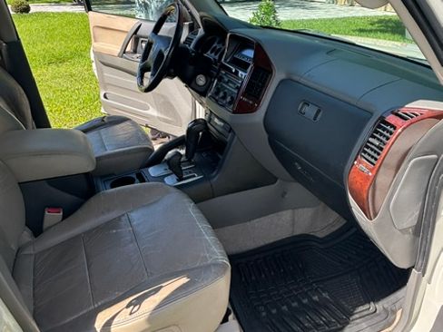 Used 2006 Mitsubishi Montero Limited AWD/4WD image 8