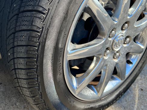 Used 2008 Buick Lucerne CXL w/ Driver Confidence Package image 10