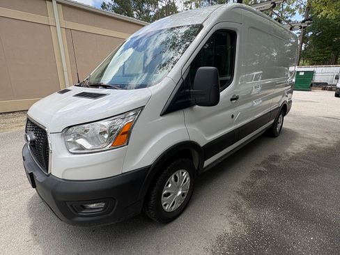 Used 2022 Ford Transit 150 Medium Roof w/ Exterior Upgrade Package RWD image 12