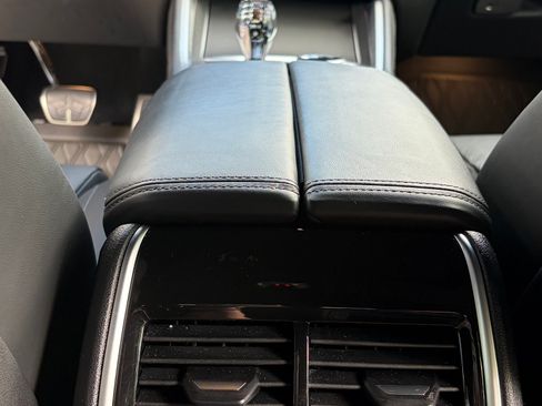 Used 2023 BMW X6 xDrive40i w/ Executive Package image 14