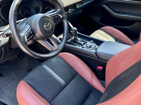 Used 2024 MAZDA MAZDA3 s image 8