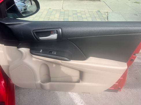 Used 2013 Toyota Camry LE image 17