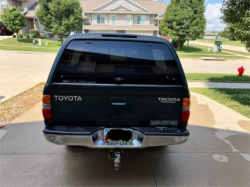 Used 2001 Toyota Tacoma PreRunner RWD image 8