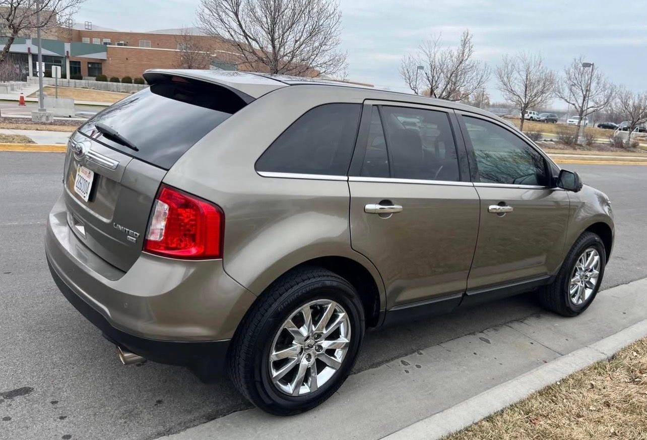 Used 2013 Ford Edge Limited AWD/4WD image 17