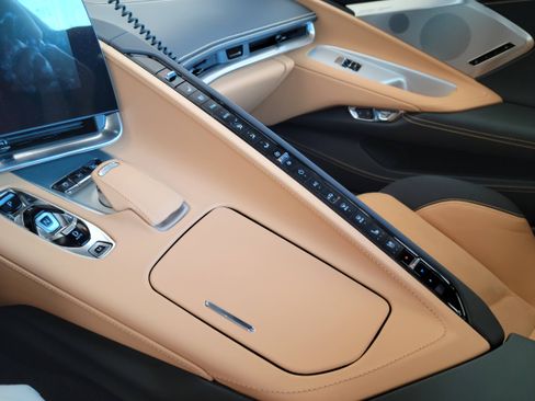 Used 2022 Chevrolet Corvette Stingray Premium Conv image 17