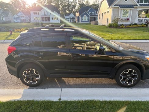 Used 2015 Subaru Crosstrek 2.0i Premium w/ Moonroof Package AWD/4WD image 23