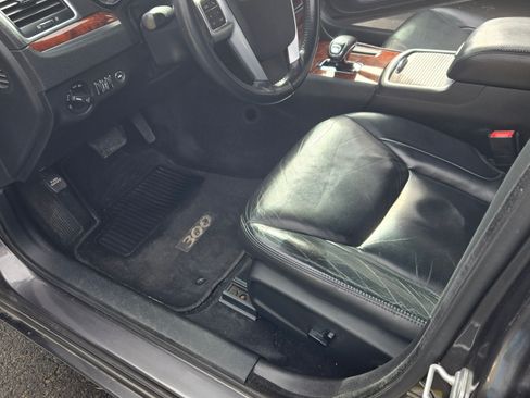 Used 2013 Chrysler 300 Sedan 4D w/ Driver Convenience Group image 10