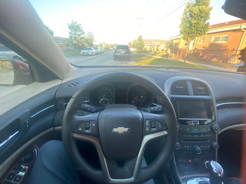 Used 2013 Chevrolet Malibu Eco w/ Power Convenience Package FWD image 9