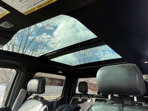 Used 2019 Ford F350 Platinum w/ Platinum Ultimate Package image 10