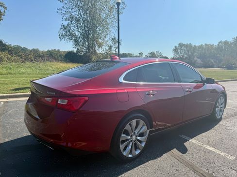 Used 2018 Chevrolet Malibu Premier w/ Premier Sun and Wheel Package image 5