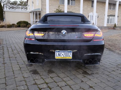 Used 2016 BMW M6 Convertible image 10