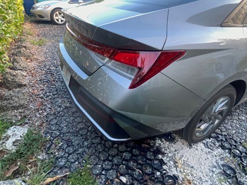 Used 2024 Hyundai Elantra SEL FWD image 6
