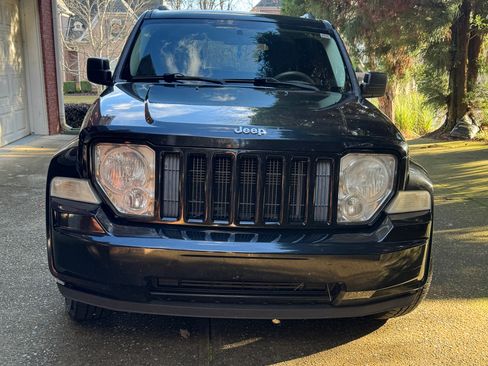 Used 2012 Jeep Liberty Sport w/ Popular Equipment Group image 4