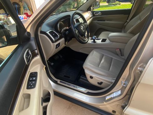 Used 2014 Jeep Grand Cherokee Limited RWD image 11