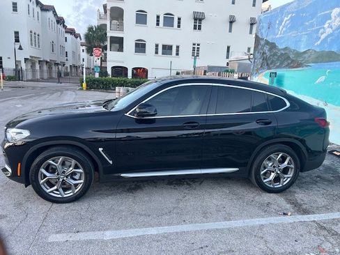 Used 2021 BMW X4 xDrive30i w/ Premium Package image 4