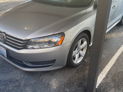 Used 2013 Volkswagen Passat 2.5 SE image 1