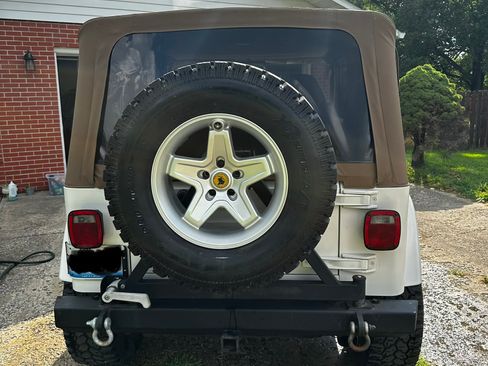 Used 2001 Jeep Wrangler Sahara AWD/4WD image 5