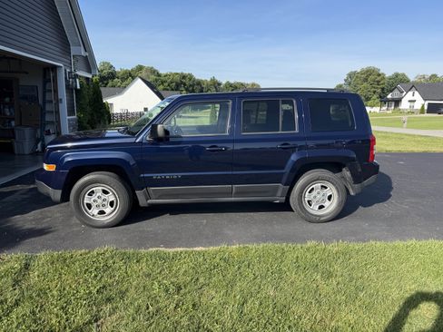Used 2015 Jeep Patriot Sport w/ Power Value Group FWD image 1