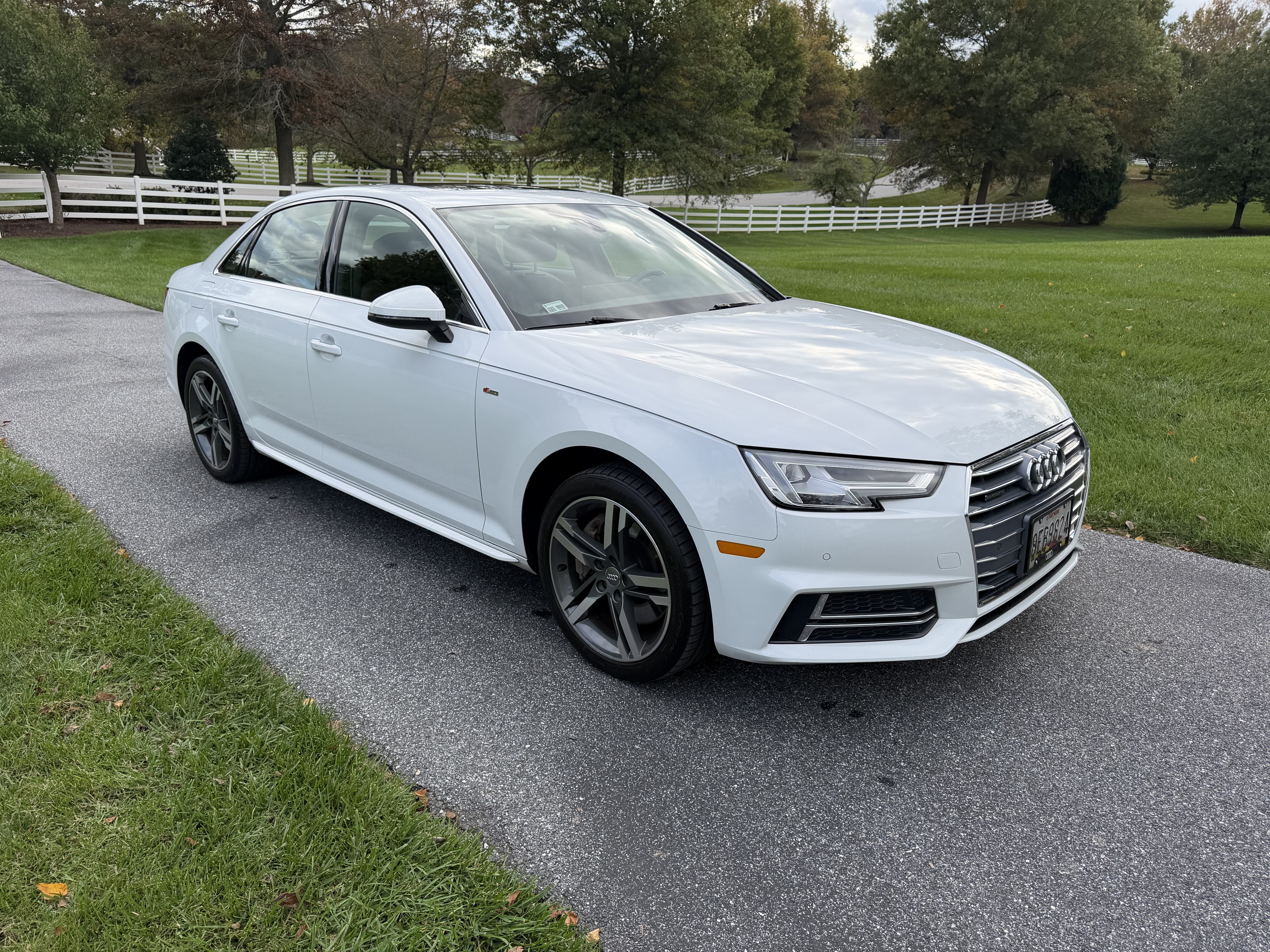 Used 2017 Audi A4 2.0T Premium Plus w/ Premium Plus Package AWD/4WD image 2