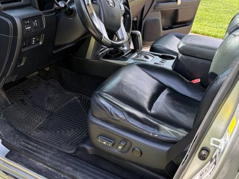 Used 2011 Toyota 4Runner Limited image 2