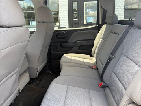 Used 2018 Chevrolet Silverado 1500 Custom w/ Custom Value Package image 4