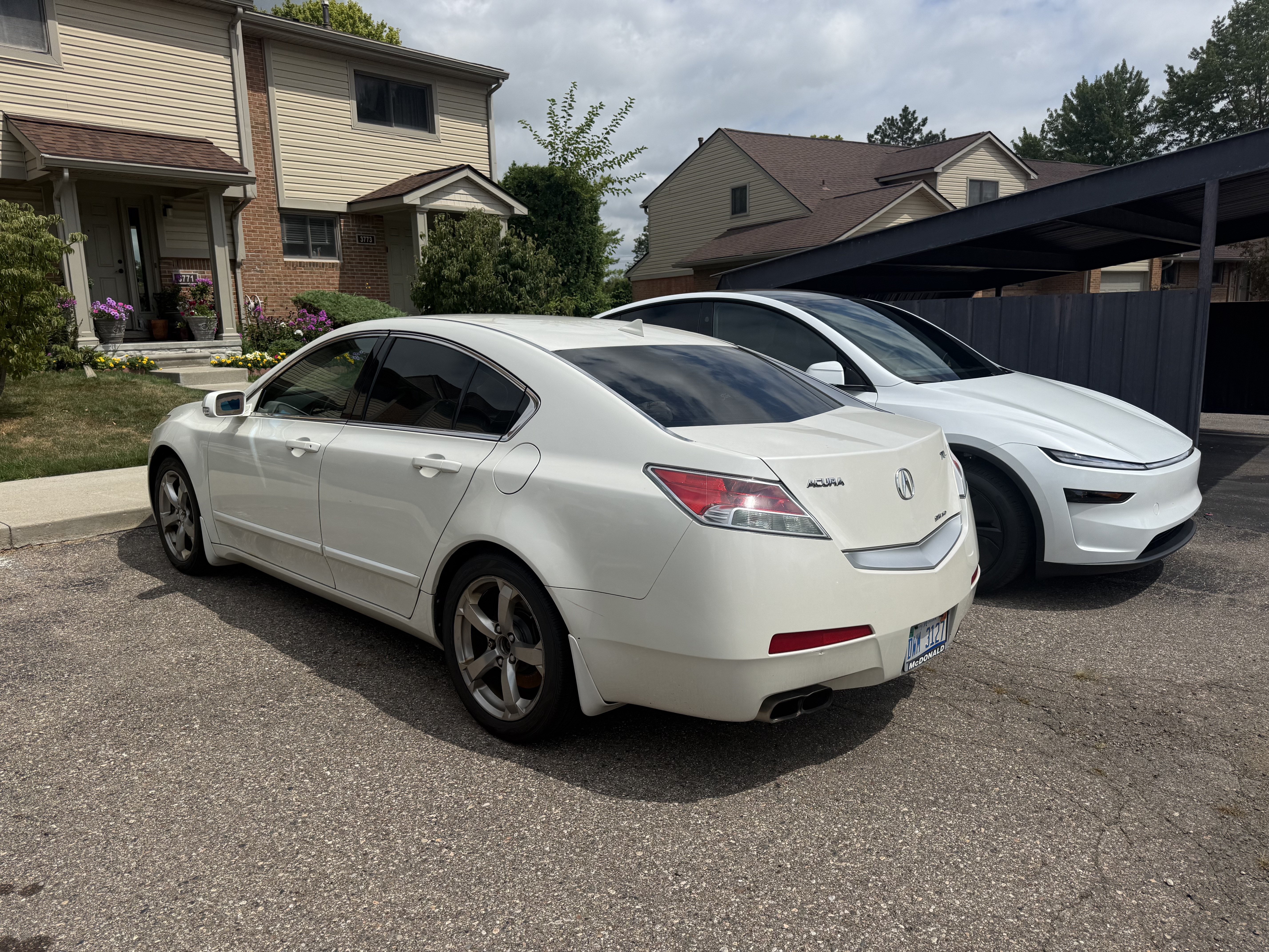 Used 2010 Acura TL SH-AWD image 9