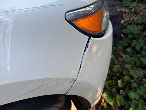 Used 2013 Ford Edge SEL FWD image 8