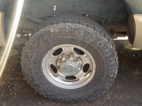 Used 2001 Ford F250 4x4 SuperCab Super Duty image 4