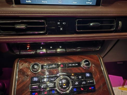 Used 2020 Lincoln Aviator Black Label Grand Touring w/ Class IV Trailer Tow Package image 14