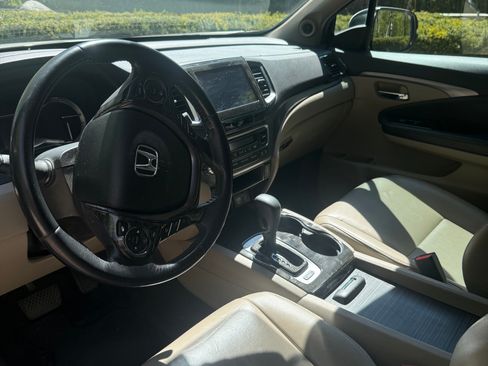 Used 2017 Honda Pilot EX-L image 11